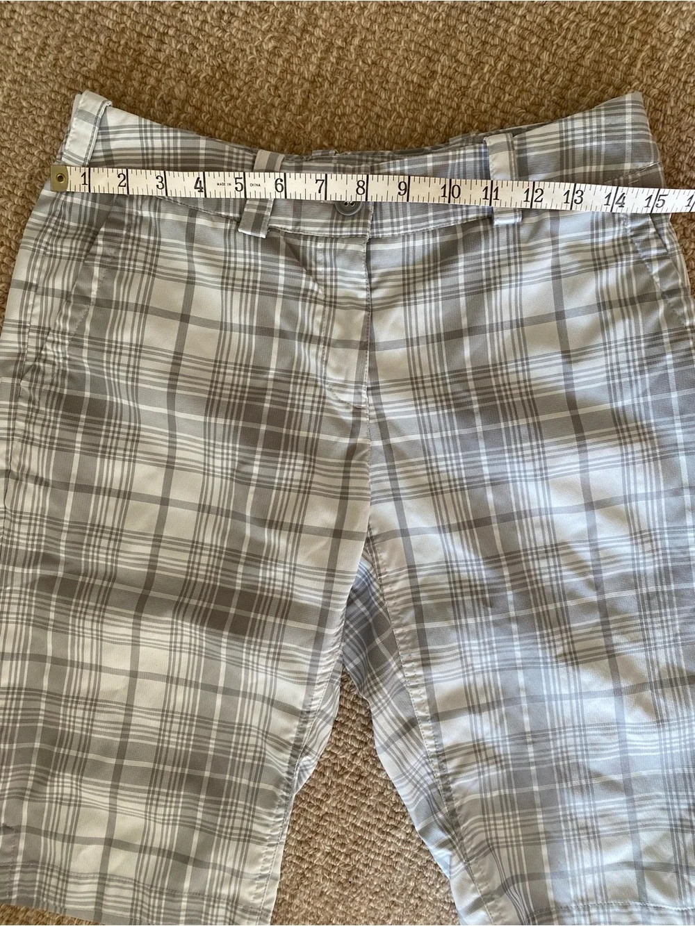 Nike Dri-Fit Woman’s Golf Gray Plaid Flat-Front Shorts
